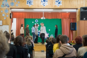 Grupa uczniów z Polski, Węgier, Litwy i Północnej Macedonii biorącej udział w projekcie „Humanity above all