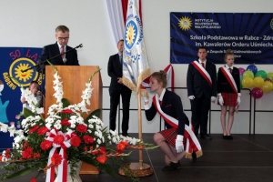 Zdjęcia na których Pan Marek Michalak odczytał zgodę Międzynarodowej Kapituły Orderu Uśmiechu