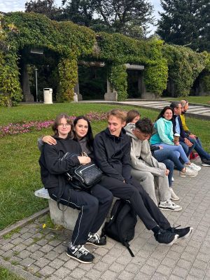 547086128_122132762594907867_3292561072820956072_n